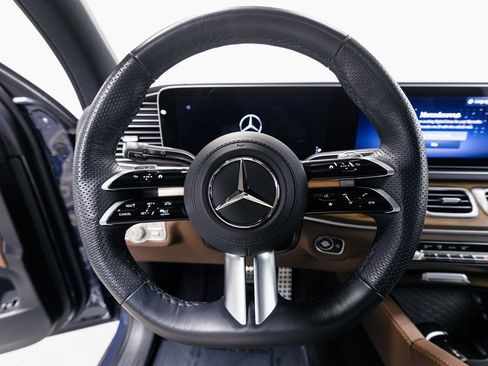 Certified 2024 Mercedes-Benz GLS 450 4MATIC image 12