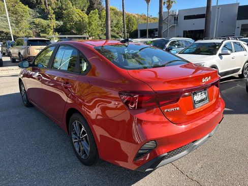 Certified 2023 Kia Forte LXS FWD image 5