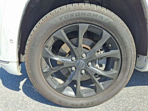 Used 2021 Jeep Grand Cherokee Summit w/ Platinum Series Group image 8