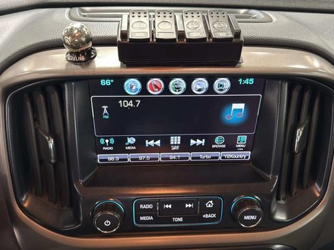 Used 2018 Chevrolet Colorado Z71 AWD/4WD image 24