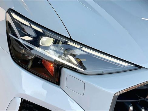 Used 2024 Audi Q8 Prestige w/ Prestige Package image 27