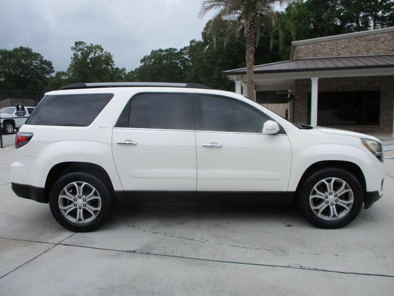Used 2014 GMC Acadia SLT FWD image 8