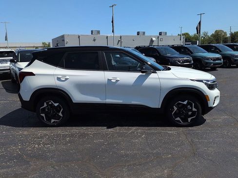 New 2026 Kia Seltos S FWD image 2