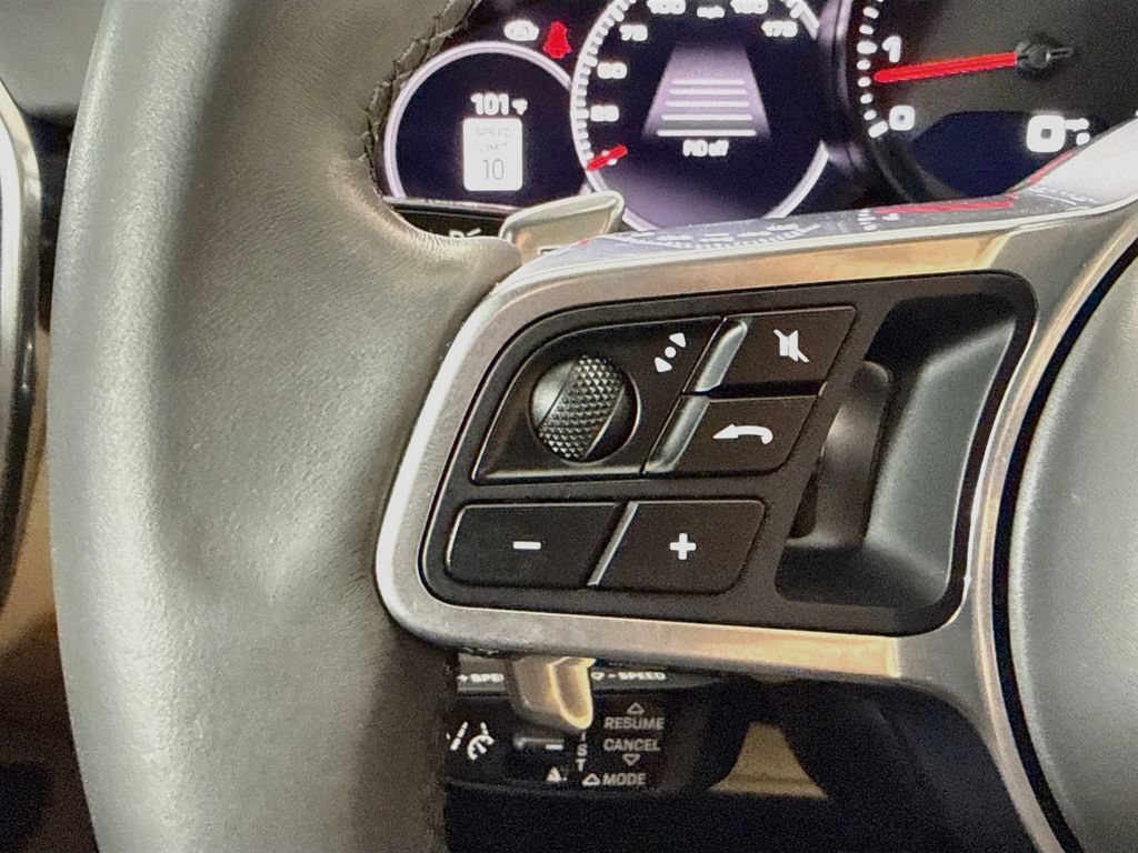 Used 2023 Porsche Cayenne Coupe AWD/4WD image 11