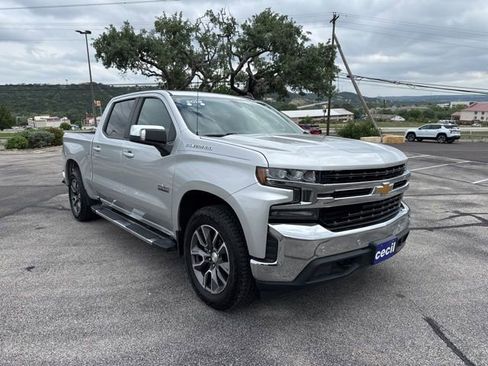 Used 2019 Chevrolet Silverado 1500 LT w/ Texas Edition image 3