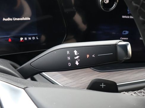 New 2026 Chevrolet Suburban LS image 23