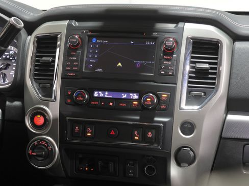 Used 2017 Nissan Titan PRO-4X w/ Pro-4x Convenience Package image 54