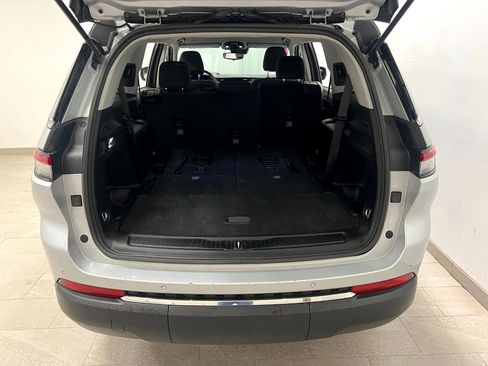 Used 2023 Jeep Grand Cherokee L Laredo image 19