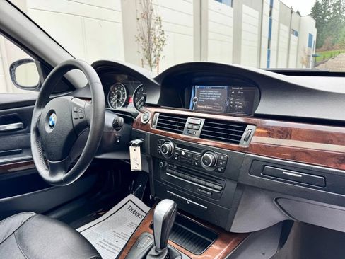 Used 2010 BMW 328i xDrive Sedan image 12