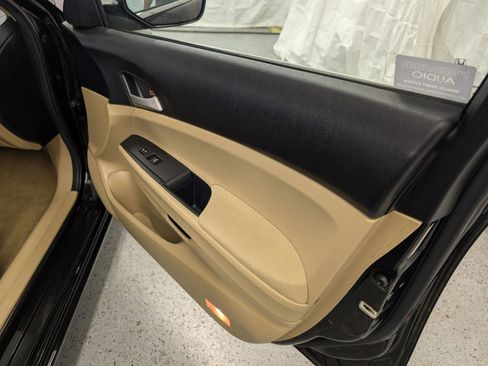 Used 2011 Honda Accord LX-P image 28