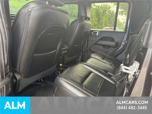 Used 2020 Jeep Gladiator Overland AWD/4WD image 12