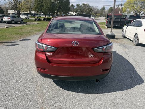 Used 2017 Toyota Yaris iA FWD image 4