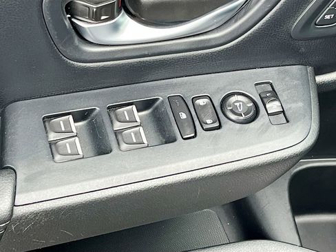 Used 2025 Honda Pilot Touring image 18