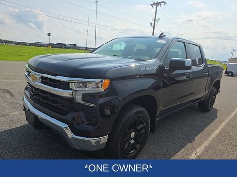 Used 2023 Chevrolet Silverado 1500 LT AWD/4WD image 2