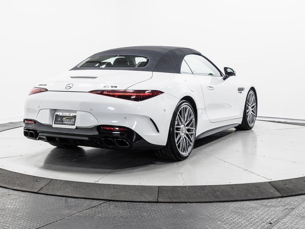 Used 2022 Mercedes-Benz SL 55 AMG 4MATIC w/ Driver Assistance Package image 35