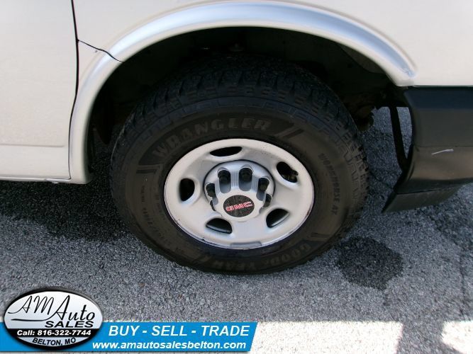 Used 2022 GMC Savana 2500 w/ Driver Convenience Package RWD image 19