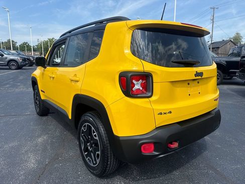 Used 2016 Jeep Renegade Trailhawk w/ Cold Weather Group AWD/4WD image 9
