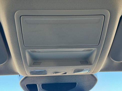 Used 2022 Ford Escape SE image 19