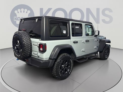 Used 2023 Jeep Wrangler Unlimited w/ Cold Weather Group AWD/4WD image 7