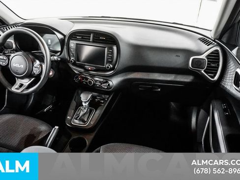 Used 2025 Kia Soul LX w/ LX Technology Package FWD image 16