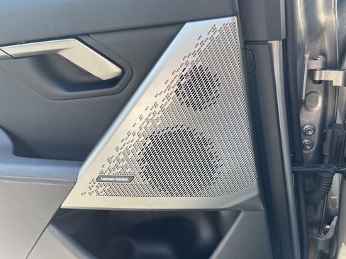 Used 2024 BMW i5 eDrive40i w/ Premium Package image 17