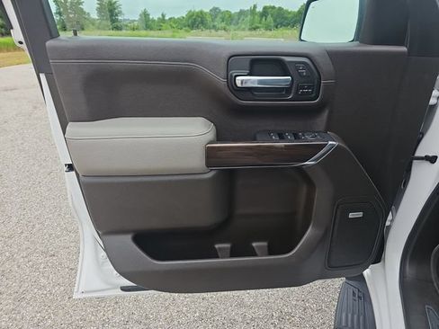 Used 2021 GMC Sierra 1500 SLT w/ SLT Premium Plus Package AWD/4WD image 21