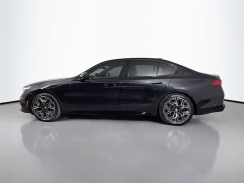 New 2026 BMW i5 eDrive40 w/ M Sport Package RWD image 8