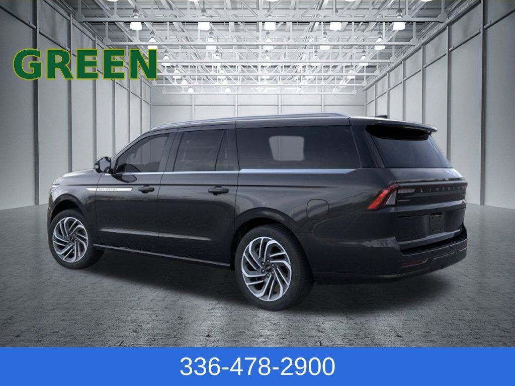 Used 2026 Lincoln Navigator L Reserve AWD/4WD image 4