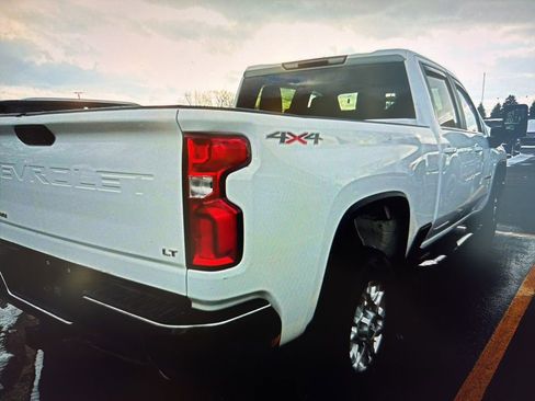 Used 2020 Chevrolet Silverado 3500 LT image 4