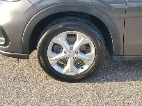 Used 2023 Honda HR-V LX image 9