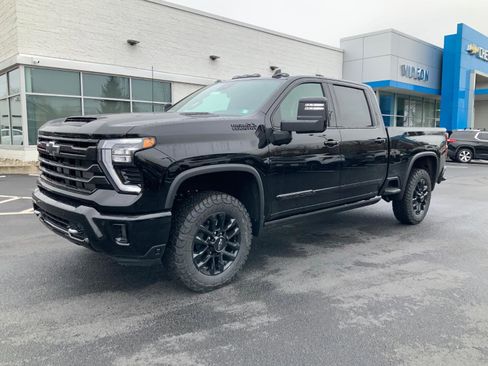 New 2026 Chevrolet Silverado 2500 High Country w/ High Country Premium Package AWD/4WD image 3