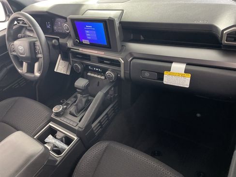 New 2026 Toyota 4Runner SR5 AWD/4WD image 25
