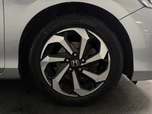 Used 2017 Honda Accord EX-L image 7