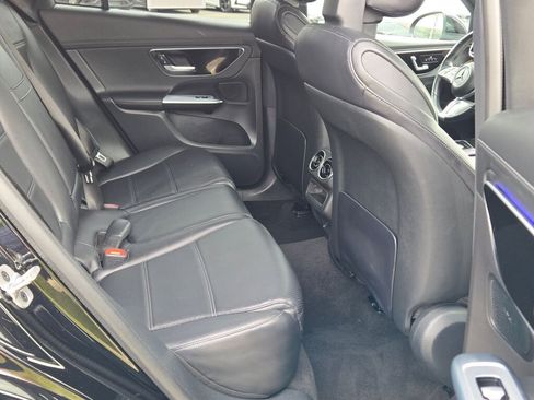 Used 2023 Mercedes-Benz GLC 300 4MATIC image 12