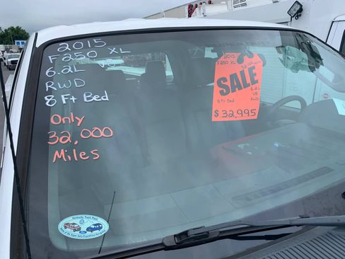 Used 2015 Ford F250 XL RWD image 3