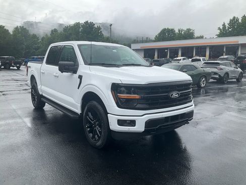 New 2026 Ford F150 XLT w/ Equipment Group 302A MID AWD/4WD image 3