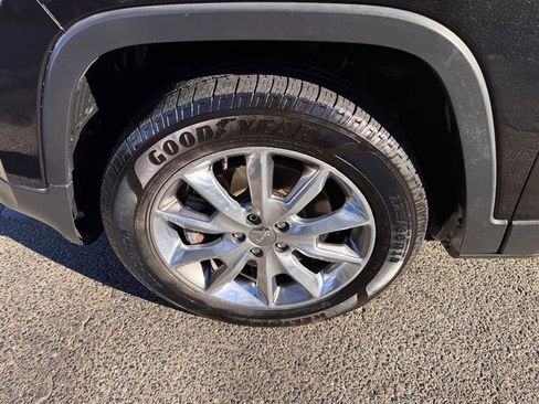 Used 2014 Jeep Cherokee Limited image 15