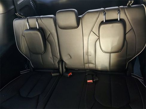 New 2026 Chrysler Pacifica Limited w/ Uconnect Theater Family Group image 11