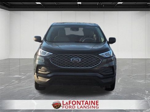Used 2024 Ford Edge SE image 8