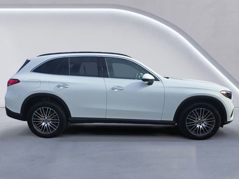 New 2026 Mercedes-Benz GLC 300 4MATIC image 3