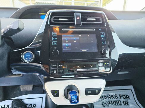 Used 2017 Toyota Prius Two image 17