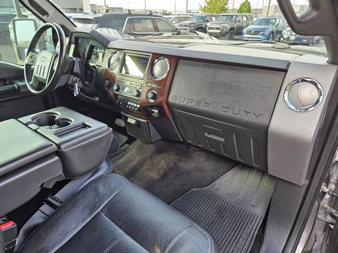 Used 2012 Ford F350 Lariat w/ Chrome Pkg AWD/4WD image 33