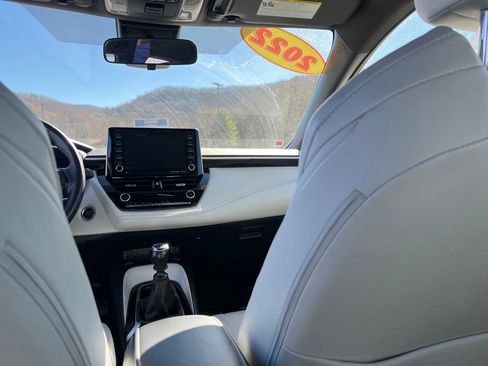 Used 2022 Toyota Corolla XSE image 32