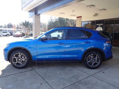 New 2025 Alfa Romeo Stelvio Sprint w/ Convenience Package image 2