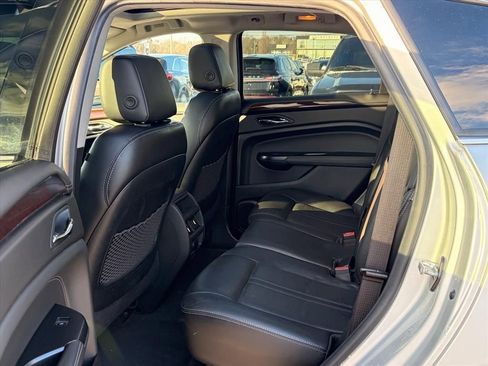 Used 2015 Cadillac SRX Luxury image 39