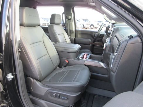 Used 2023 GMC Sierra 3500 Denali w/ Denali Black Diamond Edition AWD/4WD image 27