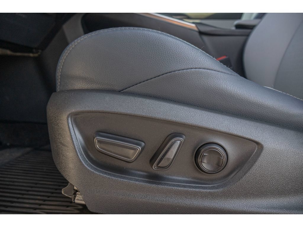 Certified 2023 Subaru Solterra AWD image 16