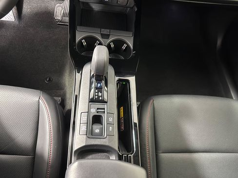 Used 2025 Toyota Prius Plug-In Hybrid FWD image 34