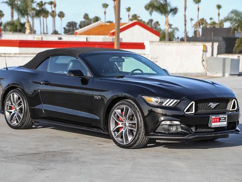Used 2015 Ford Mustang GT Premium RWD image 4