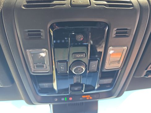 New 2026 GMC Yukon XL Denali w/ Denali Reserve Package image 35